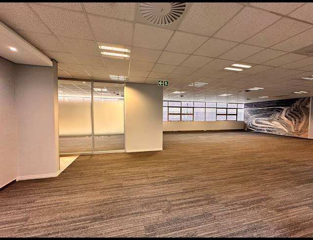 698M² OFFICE TO LET IN ROSEBANK